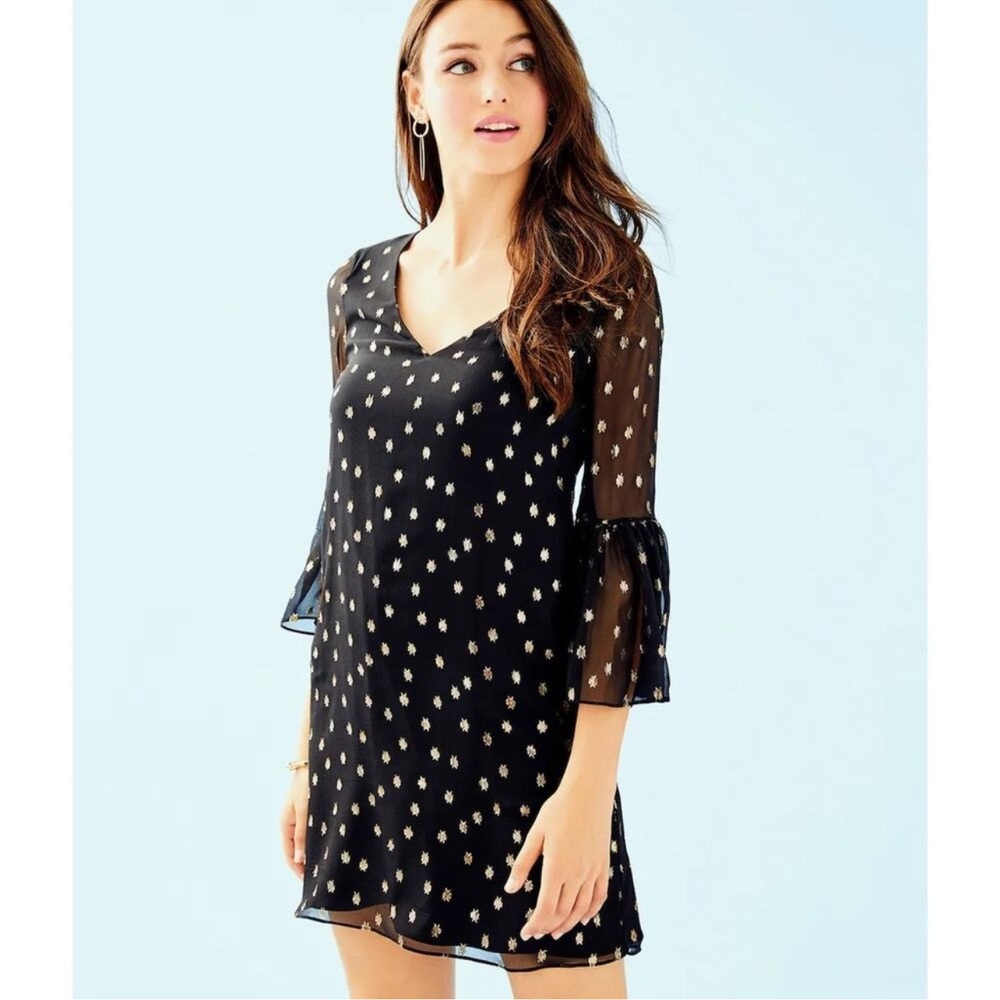 LILLY PULITZER Caroline Silk Tunic Dress in ONYX
STARRY CLIP CHIFFON | 10